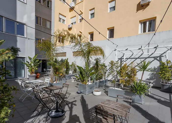 Prosecco Lifestyle In Lisbon By Misha\'S Place 4B